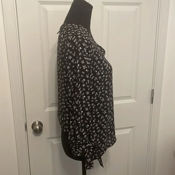 CeCe rich black XS shirt - Picture 2 of 6